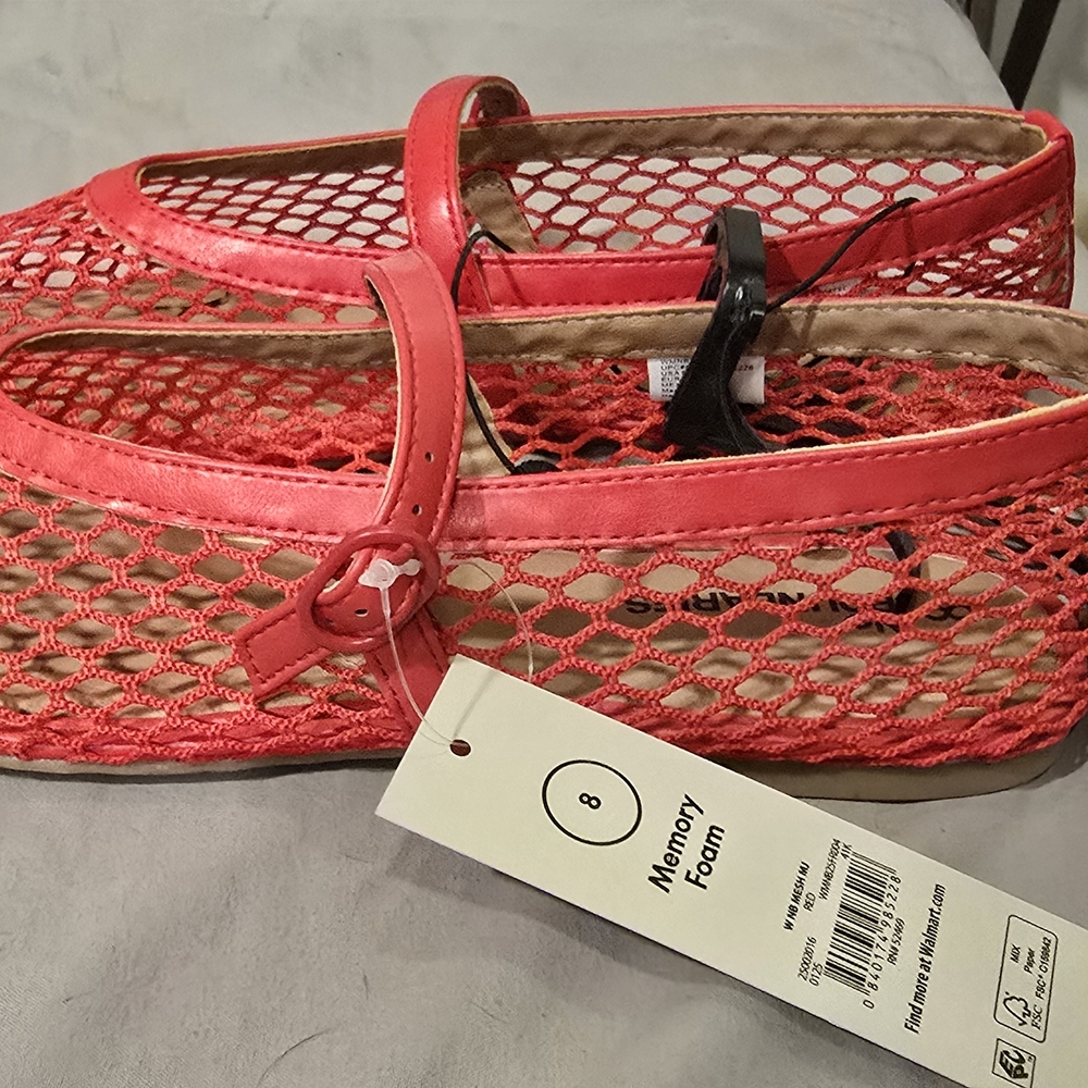 No Boundaries Vibrant Coral Mesh Flats - Picture 3 of 4